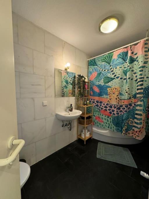 2 Raum City-Apartment 5Min Zum Hbf Grupello-2 Düsseldorf Dış mekan fotoğraf