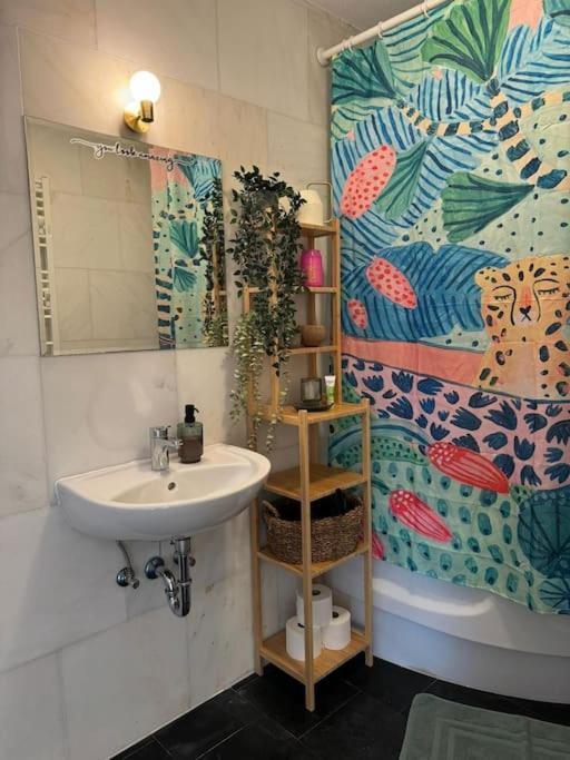 2 Raum City-Apartment 5Min Zum Hbf Grupello-2 Düsseldorf Dış mekan fotoğraf